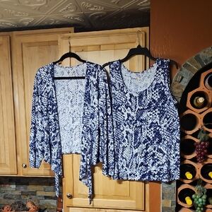 Belle By Kim Gravel Blue White Snakeskin Print Tank Top And Cardigan 2 Piece Set